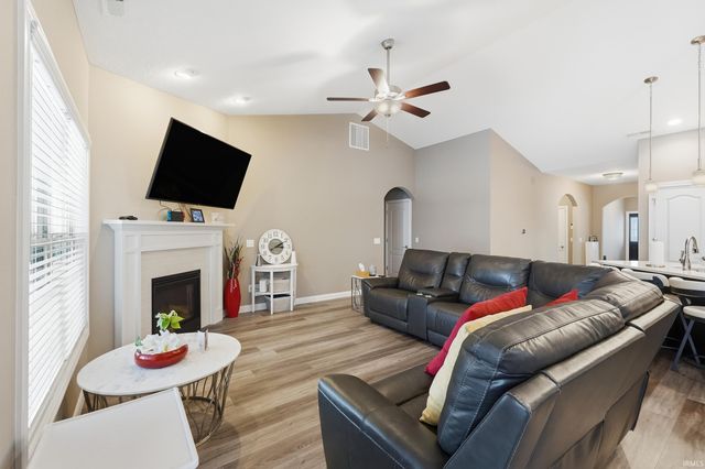 15435 Verano Place, Fort Wayne, IN 46845