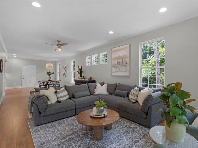 923 Tilden Street NW, Atlanta, GA 30318