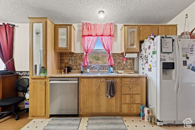 2050 E WASHINGTON DAM RD, Washington, UT 84780