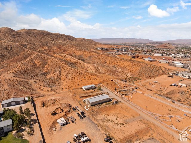 2050 E WASHINGTON DAM RD, Washington, UT 84780