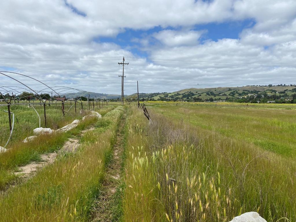 15860 Hill Road, Morgan Hill, CA 95037