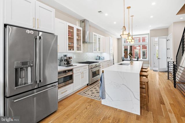 2525 BROWN ST, Philadelphia, PA 19130