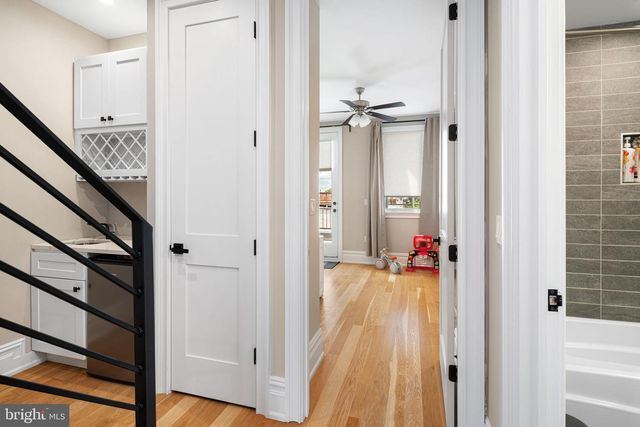 2525 BROWN ST, Philadelphia, PA 19130