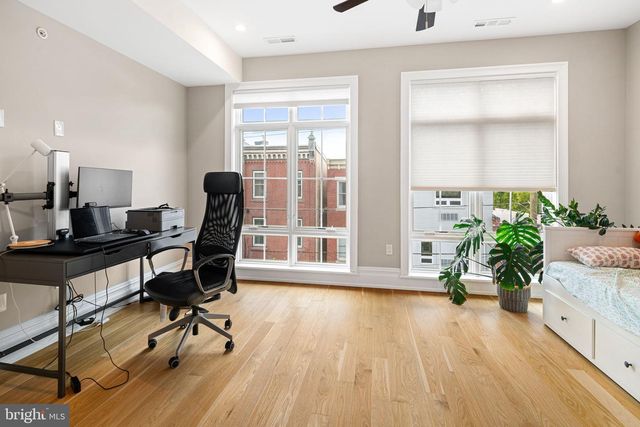 2525 BROWN ST, Philadelphia, PA 19130
