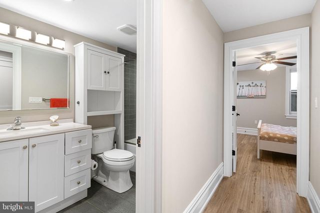 2525 BROWN ST, Philadelphia, PA 19130