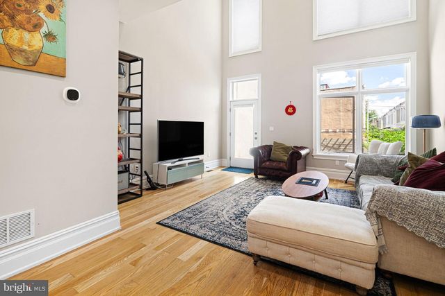 2525 BROWN ST, Philadelphia, PA 19130