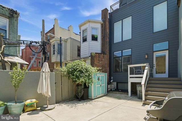 2525 BROWN ST, Philadelphia, PA 19130
