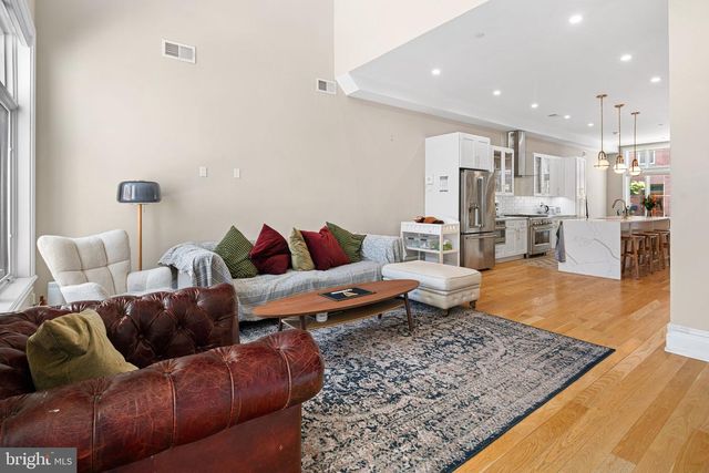 2525 BROWN ST, Philadelphia, PA 19130