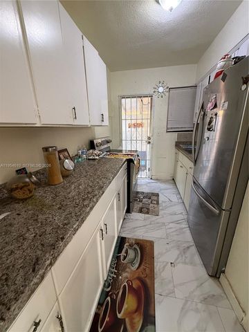 1041 NW 30th St, Miami, FL 33127