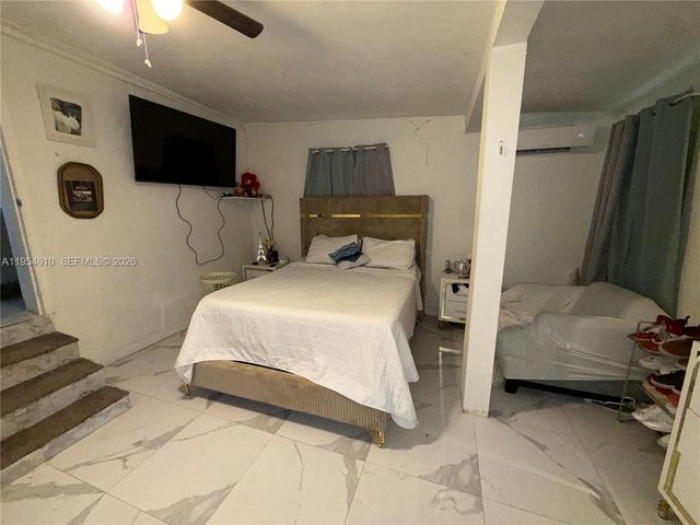 1041 NW 30th St, Miami, FL 33127