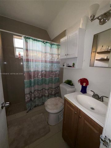 1041 NW 30th St, Miami, FL 33127