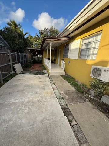 1041 NW 30th St, Miami, FL 33127