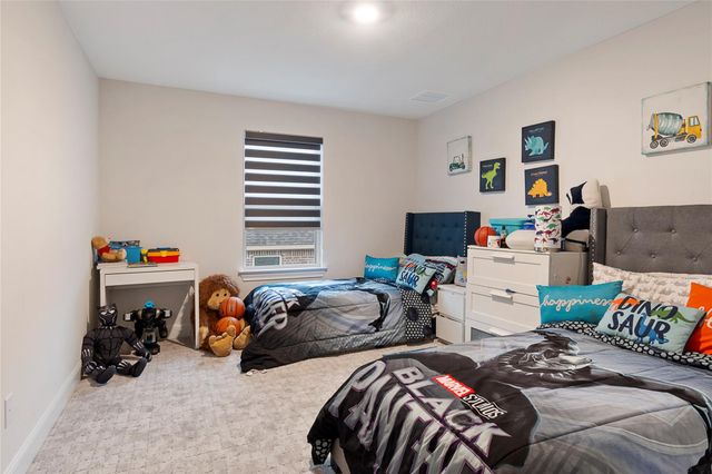 682 Two Creeks LN, Austin, TX 78737