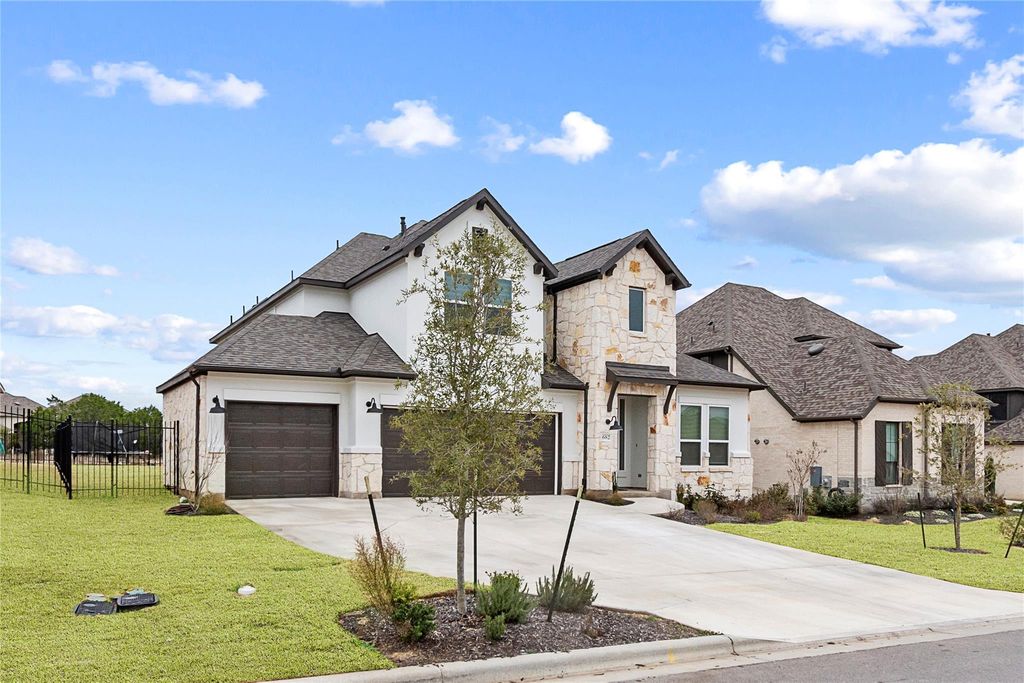 682 Two Creeks LN, Austin, TX 78737