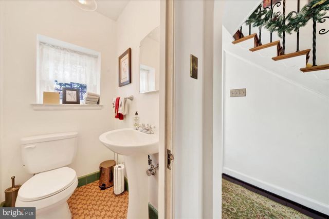 1711 ALSACE RD, Reading, PA 19604