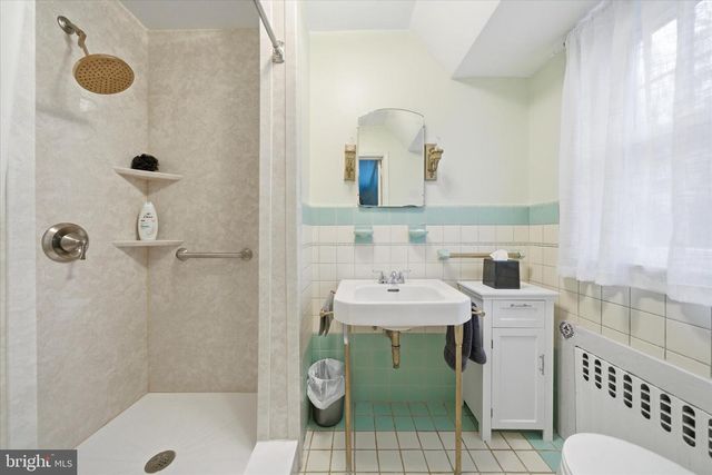 1711 ALSACE RD, Reading, PA 19604