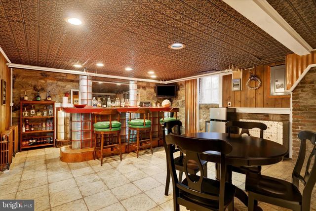 1711 ALSACE RD, Reading, PA 19604