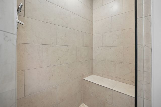 4340 Edwards Court, Davenport, IA 52807