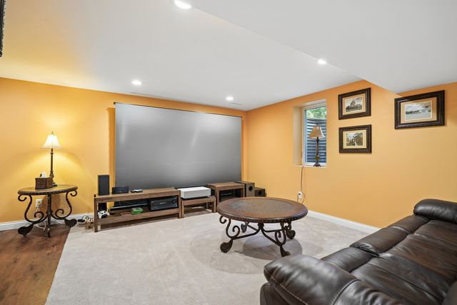 4340 Edwards Court, Davenport, IA 52807