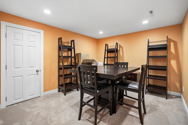 4340 Edwards Court, Davenport, IA 52807