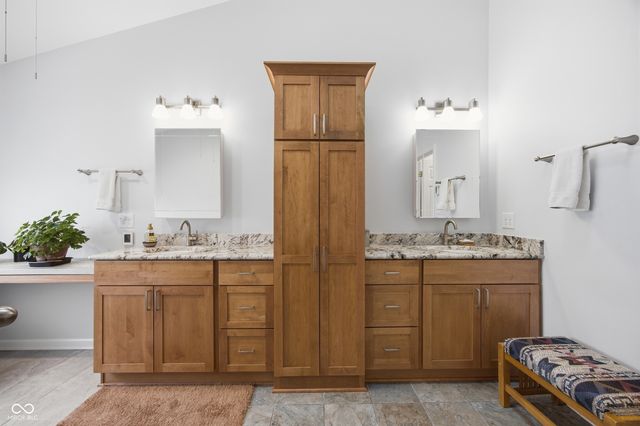 7353 Brackenwood Circle S, Indianapolis, IN 46260