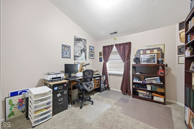 7353 Brackenwood Circle S, Indianapolis, IN 46260