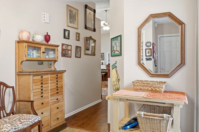 7353 Brackenwood Circle S, Indianapolis, IN 46260