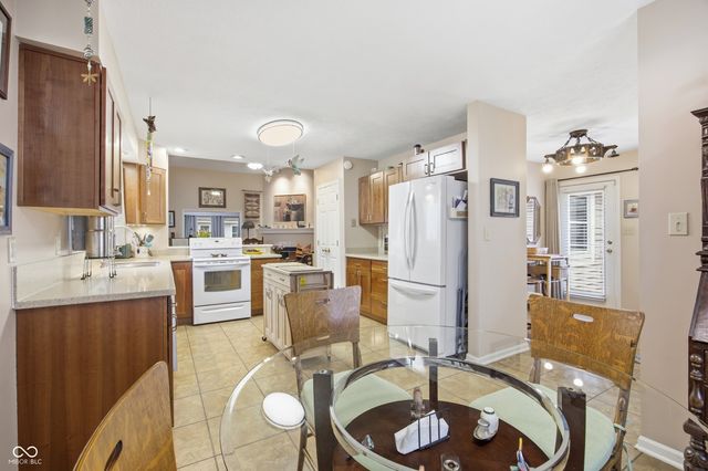 7353 Brackenwood Circle S, Indianapolis, IN 46260