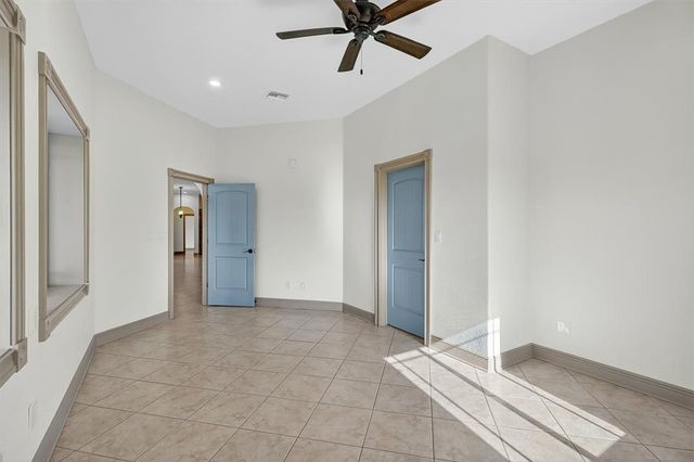 5593 WESTLAKE Dr, Sandia, TX 78383