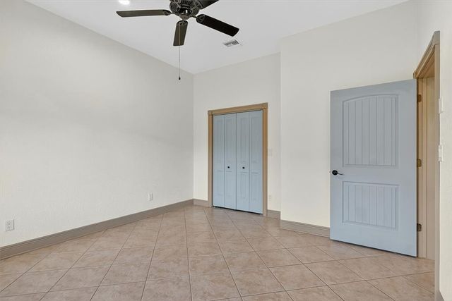 5593 WESTLAKE Dr, Sandia, TX 78383