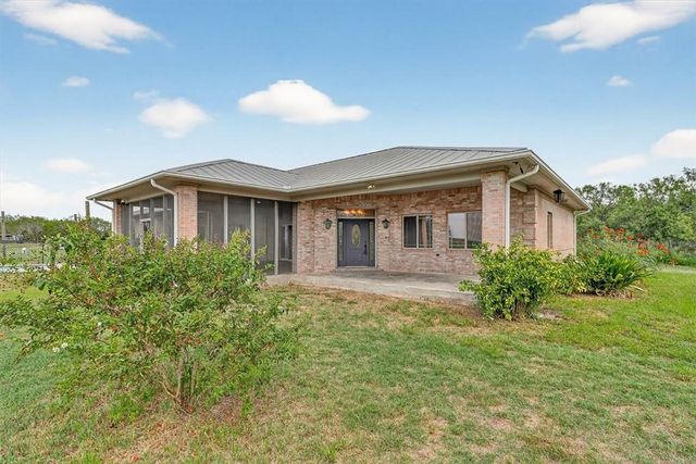 5593 WESTLAKE Dr, Sandia, TX 78383