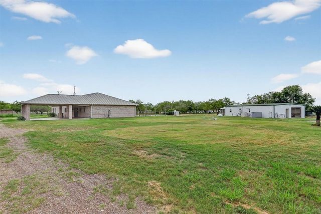 5593 WESTLAKE Dr, Sandia, TX 78383