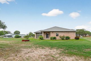 5593 WESTLAKE Dr, Sandia, TX 78383