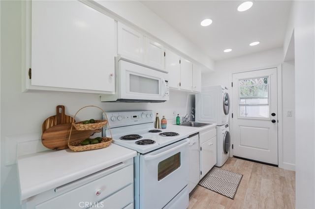 19760 Kingswood, Huntington Beach, CA 92646
