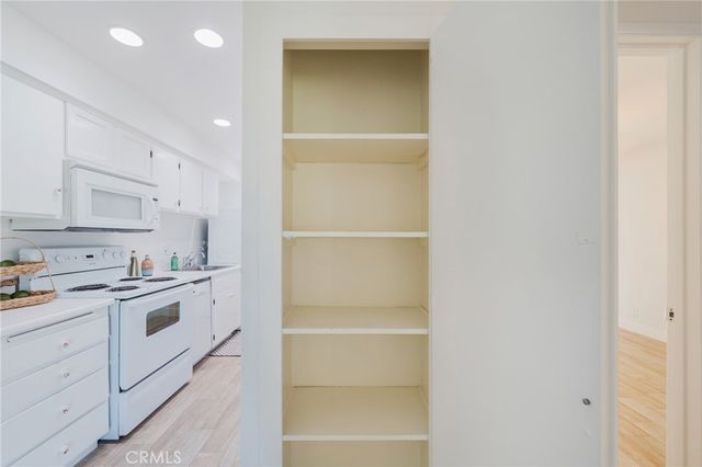 19760 Kingswood, Huntington Beach, CA 92646
