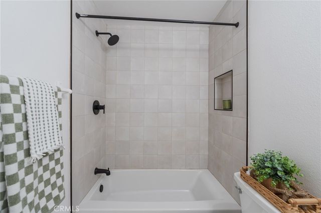 19760 Kingswood, Huntington Beach, CA 92646