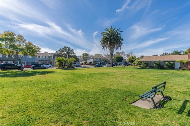 19760 Kingswood, Huntington Beach, CA 92646