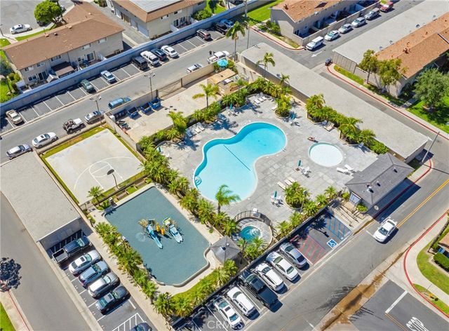 19760 Kingswood, Huntington Beach, CA 92646