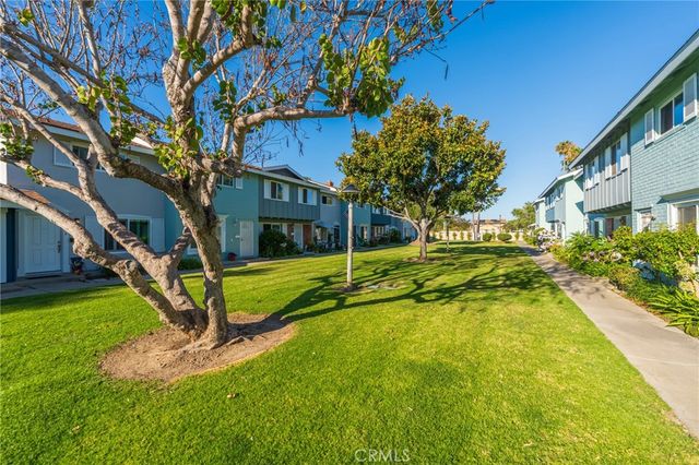 19760 Kingswood, Huntington Beach, CA 92646