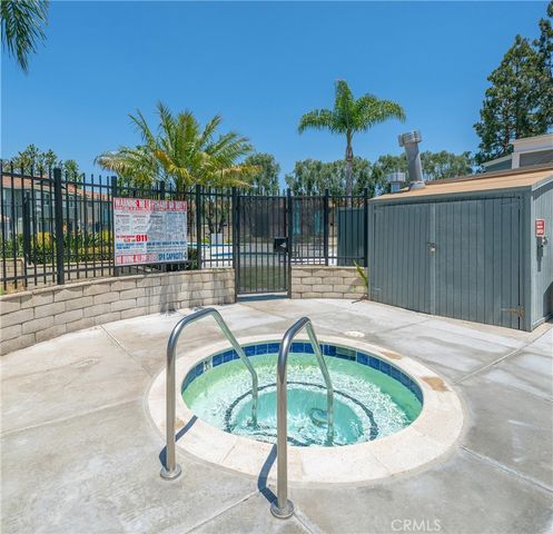 19760 Kingswood, Huntington Beach, CA 92646