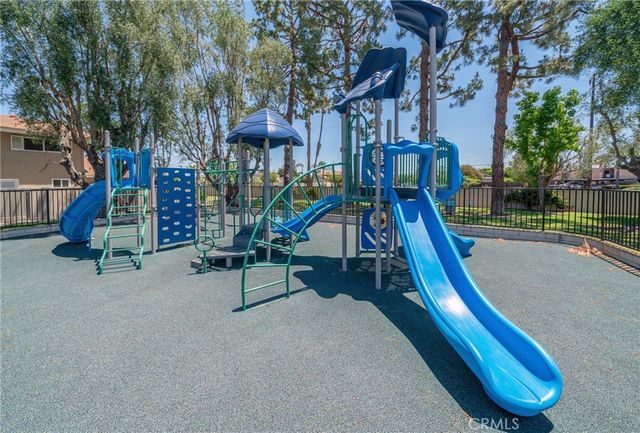 19760 Kingswood, Huntington Beach, CA 92646