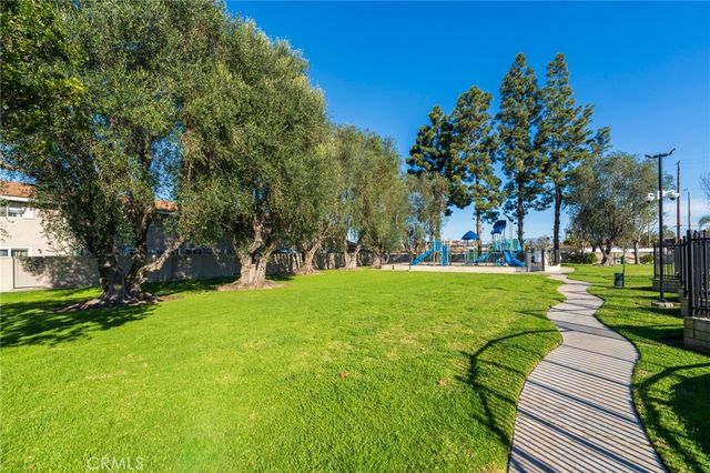 19760 Kingswood, Huntington Beach, CA 92646
