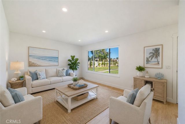 19760 Kingswood, Huntington Beach, CA 92646