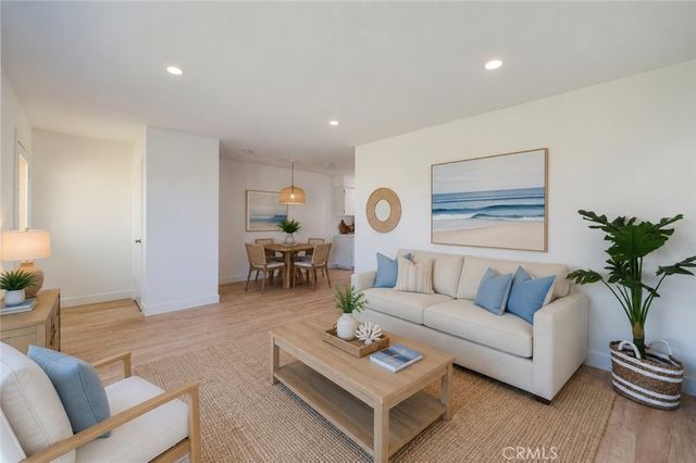 19760 Kingswood, Huntington Beach, CA 92646