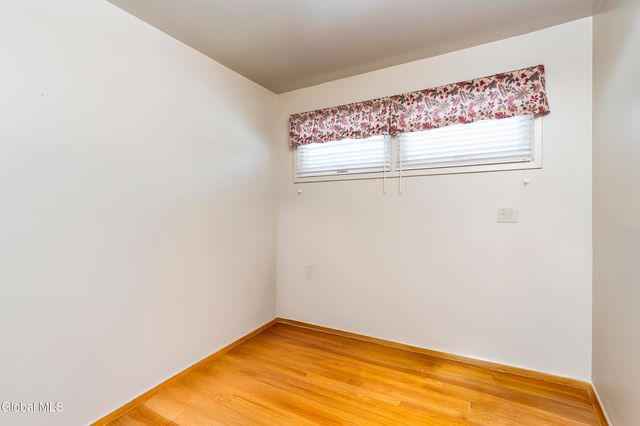 4 Bechard Lane, Waterford, NY 12188