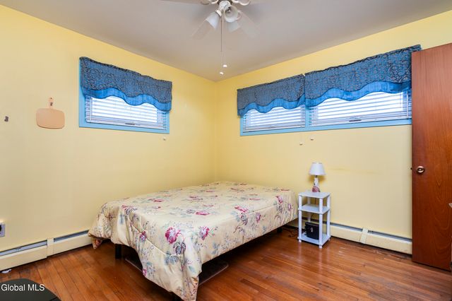 4 Bechard Lane, Waterford, NY 12188