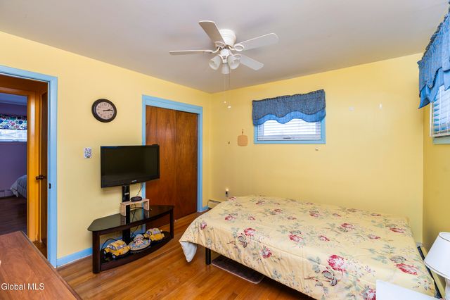 4 Bechard Lane, Waterford, NY 12188