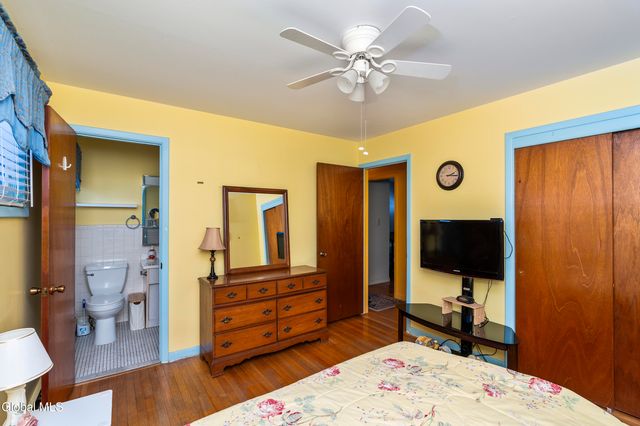 4 Bechard Lane, Waterford, NY 12188