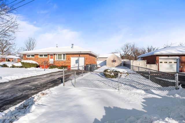 4 Bechard Lane, Waterford, NY 12188