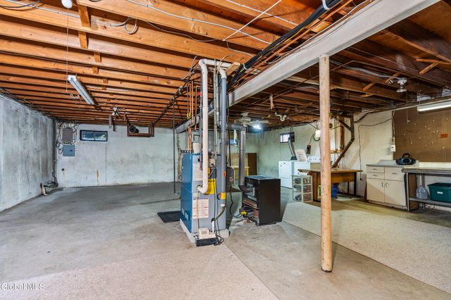 4 Bechard Lane, Waterford, NY 12188